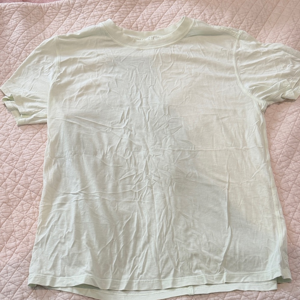 lululemon athletica Short Sleeve oversized Tee - Light Green/yellow. Size 6